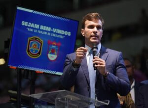 Miguel prestigia formatura de mais de 2 mil novos soldados da PMPE