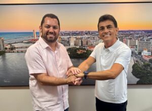 Romerinho sela parceria com vereador de Caruaru e abre espaço na cidade