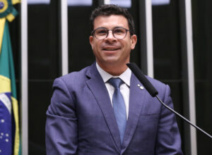 Oposição de Tuparetama anuncia apoio à reeleição de Carlos Veras