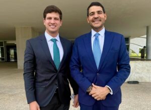 João Campos acompanha sabatina de Jorge Messias no Senado