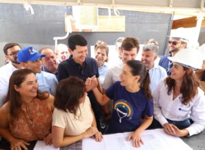 Simão e Raquel vistoriam obras de escola técnica em Petrolina 