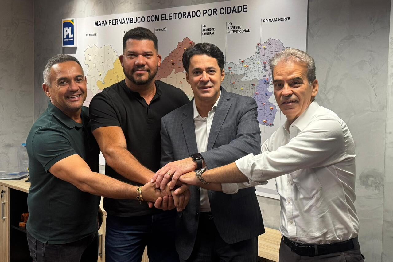 PL decide se manter independente na Alepe e indica Abimael como novo líder