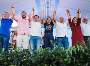 Raquel Lyra entrega requalificação da PE-130 em Taquaritinga do Norte