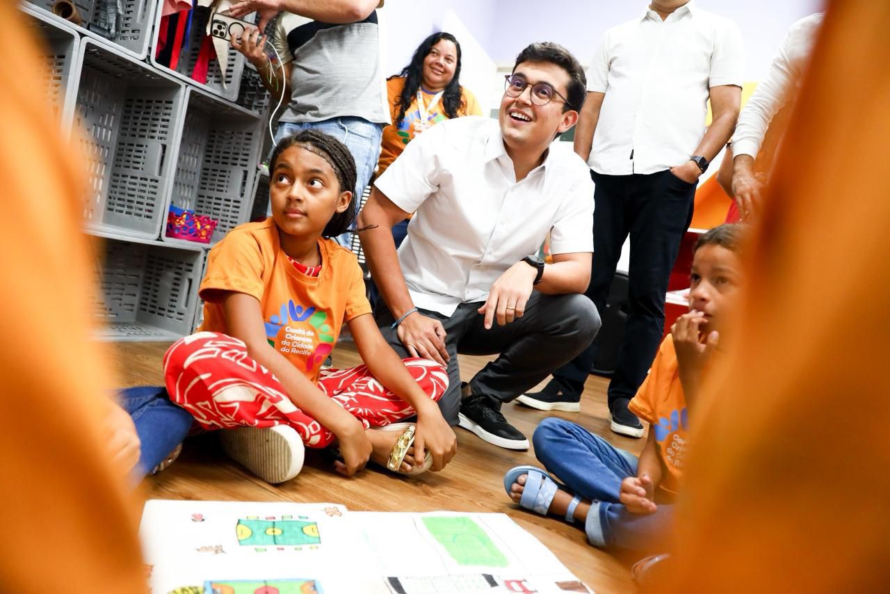 Recife empossa 65 crianças para participação nas políticas públicas da cidade