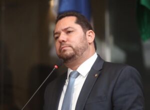 Em nota da Câmara do Recife, Romerinho lamenta briga e defende parlamento