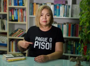 Liana Cirne reúne professores em mobilização pelo piso do magistério