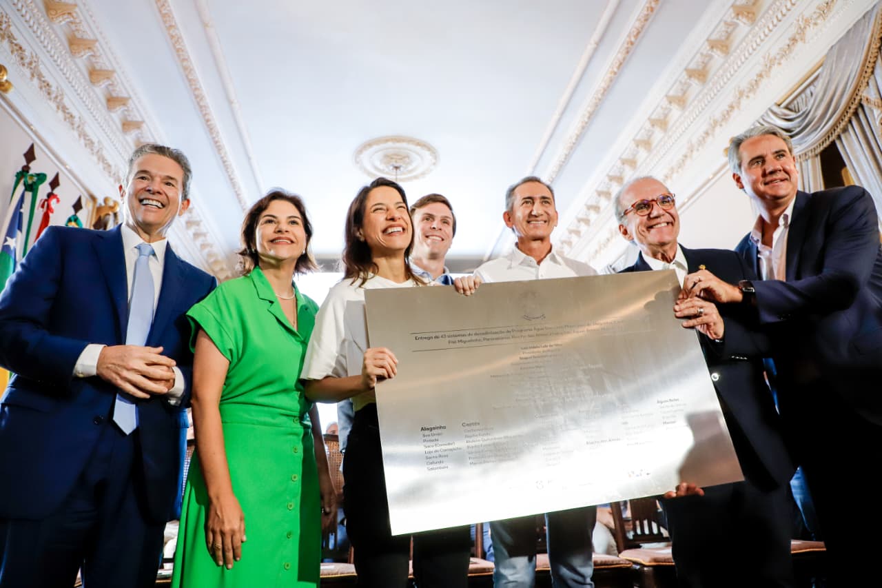 Raquel Lyra e Waldez Góes autorizam obras voltadas à segurança hídrica em PE