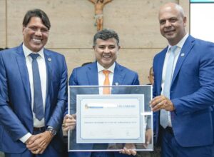 Eduardo da Fonte recebe Título de Cidadão de Caruaru