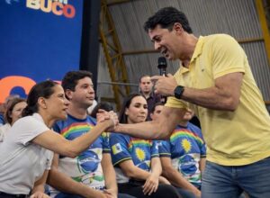 Anderson Ferreira participa de agenda em Xexéu ao lado de Raquel Lyra