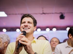 Em Serra Talhada, João Campos apresenta pautas e reforça articulação política