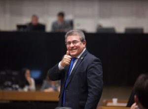 Luciano Duque assume liderança do Podemos na Alepe