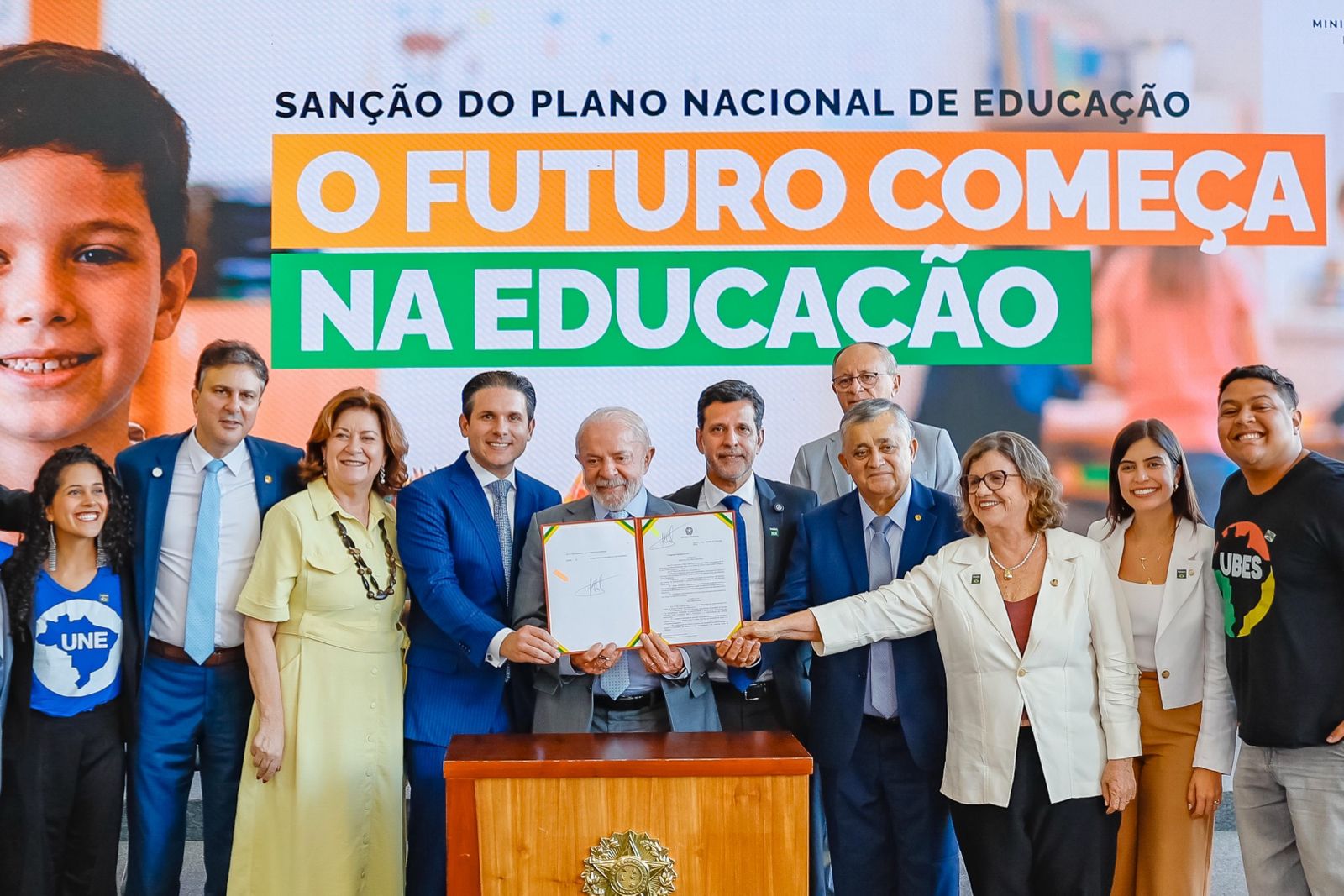 Lula sanciona novo Plano Nacional de Educação