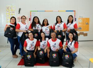 Garanhuns realiza entrega de kits para educadores da rede municipal