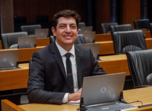 Henrique Filho apresenta projeto para ampliar proteção às mulheres no transporte público