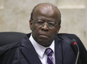 Joaquim Barbosa substitui Aldo Rebelo em pré-candidatura do DC