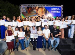 Petrolina lança programa para construção de 23 areninhas de futebol 