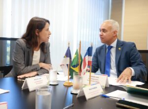 Raquel vai a Brasília e apresenta pacote de R$ 8 bilhões para cidades afetadas após chuvas