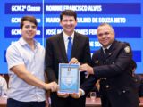Simão celebra GCM com anúncio de Plano de Cargos e novas viaturas 