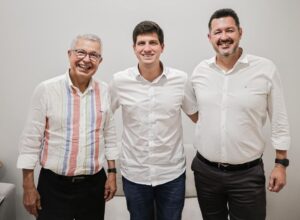 Elias e Betinho Gomes declaram apoio a João Campos para o Governo de Pernambuco 