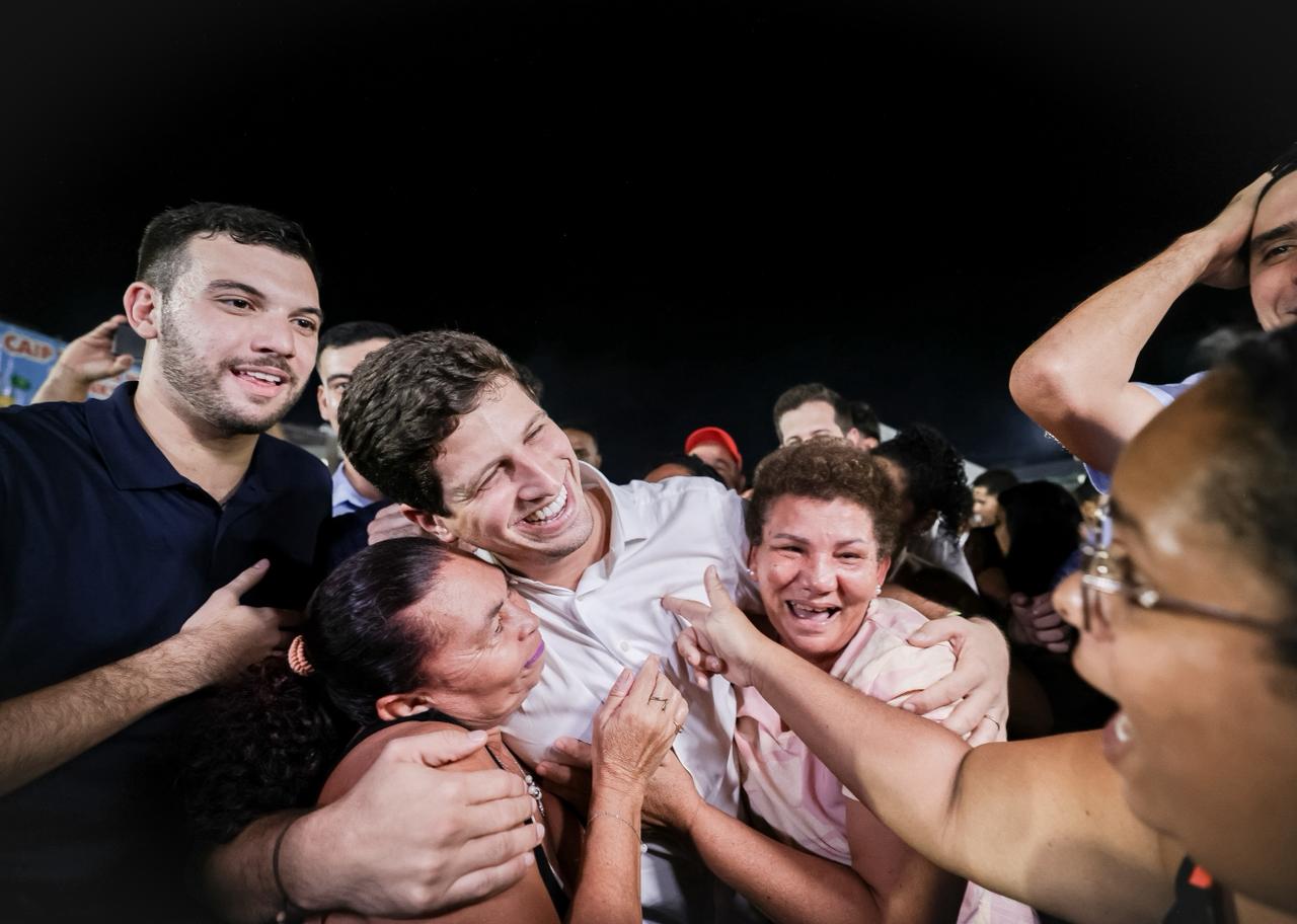 João Campos prestigia 44 anos de Abreu e Lima