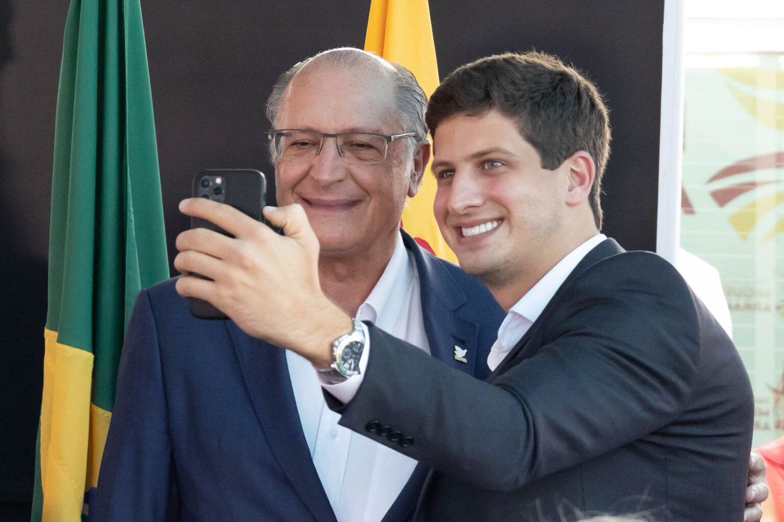 Em chamada com Alckmin, João celebra tarifa zero para exportações do Vale do São Francisco