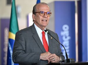 Opinião | O silêncio necessário: o equilíbrio entre a toga e o altar democrático