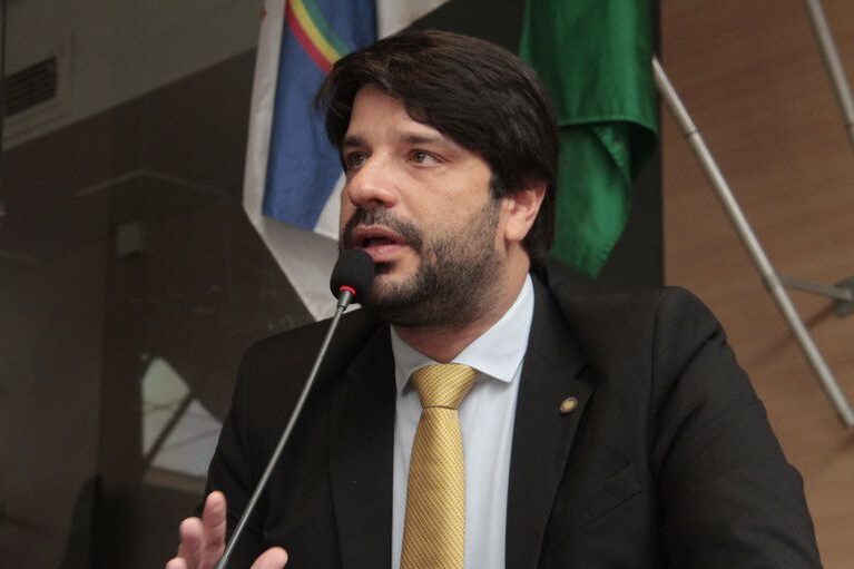 Vereador do PSB no Recife evita fazer pedido de voto em Lula