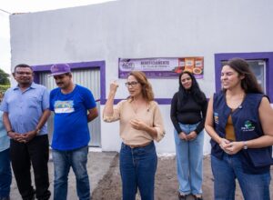 Em parceria com o Estado, Débora Almeida realiza entregas em Queimada de Jurema