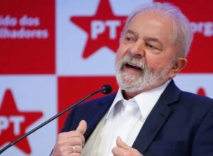 Em carta a evangélicos, PT critica uso político da religião e defende combate às fake news