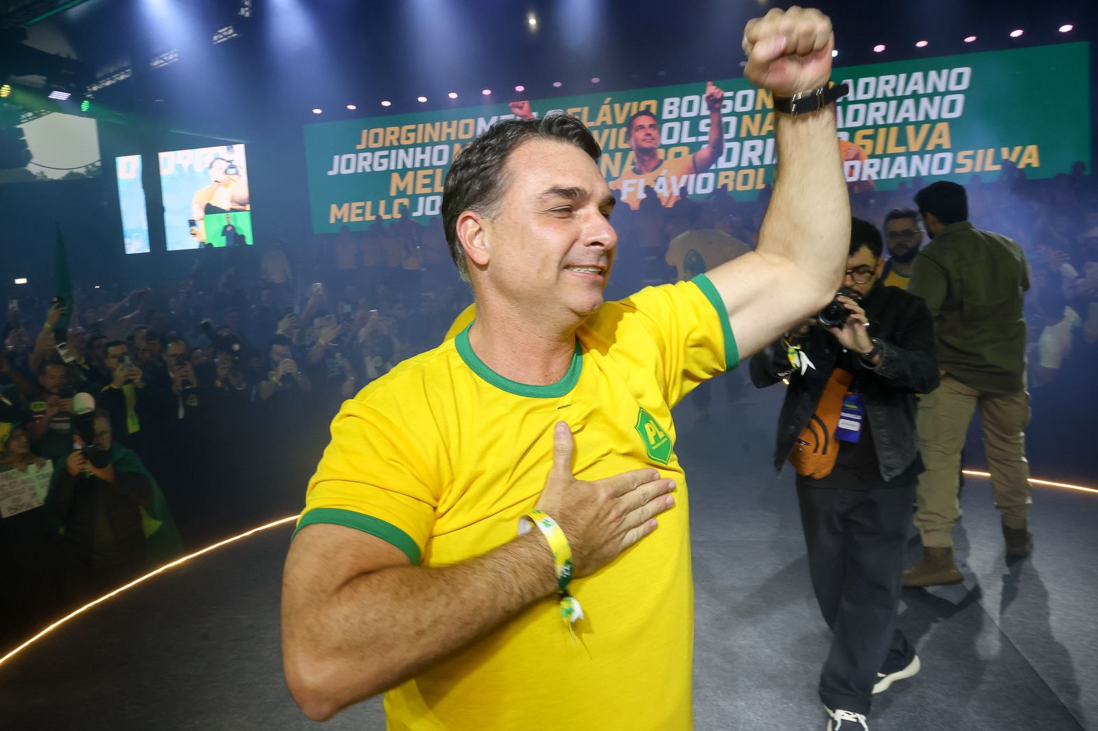 Flávio Bolsonaro pretende visitar Pernambuco em 9 de julho