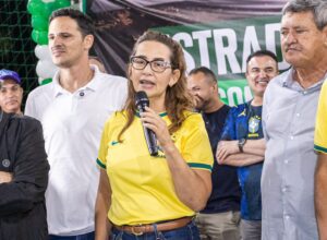 Débora Almeida celebra anúncio de pavimentação em Belo Jardim