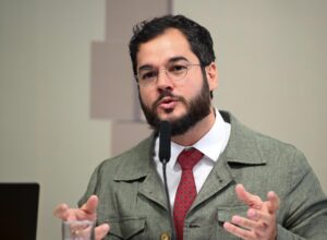 Coluna da terça: Túlio é peça importante no projeto de Lula em Pernambuco