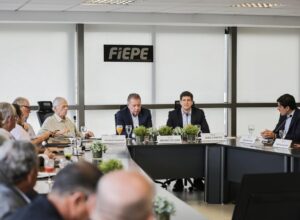 Na Fiepe, João Campos propõe novo ciclo de desenvolvimento para Pernambuco 