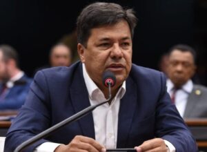 Mendonça defende Priscila Krause e critica politização de caso de hospital em Garanhuns