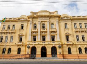 Estado antecipa salário e injeta cerca de R$ 1,3 bilhão na economia