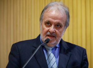 Opinião | Gustavo Krause, 80 anos: o prefeito que tocou a alma do Recife