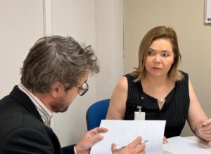 Liana Cirne se reúne com o MPPE para tratar do piso salarial dos professores 