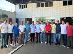 João Campos cumpre agenda em Jaboatão e recebe apoio de vereadores