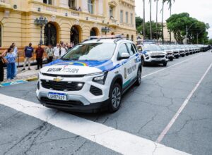 Raquel Lyra entrega novos veículos e equipamentos para forças policiais