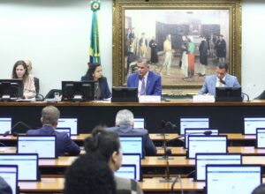 CCJ da Câmara analisa PEC que trata da redução da maioridade penal nesta terça (9)