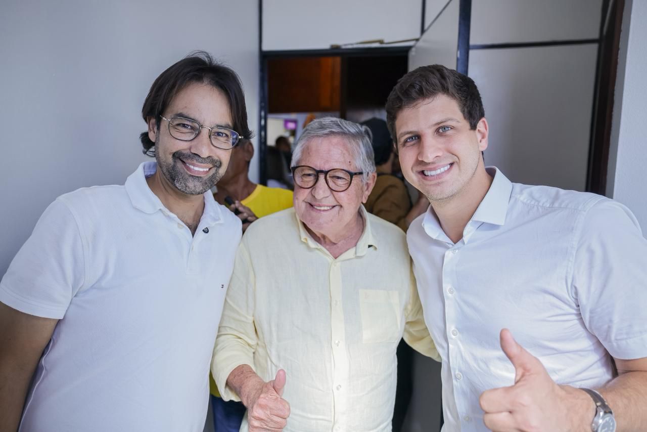 João Campos cumpre agenda em Sertânia e promete governo de entregas 