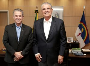 Guilherme Coelho articula retomada dos voos cargueiros em Petrolina