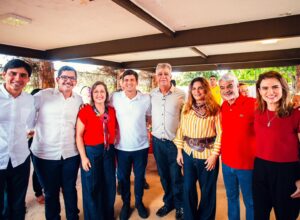 Marília Arraes cumpre agenda na Mata Norte ao lado de João Campos