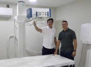 Henrique Filho viabiliza novo aparelho de raio-X para hospital de Limoeiro 