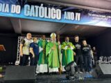 Andréa e Mano Medeiros acompanham celebração do Dia do Católico no Recife