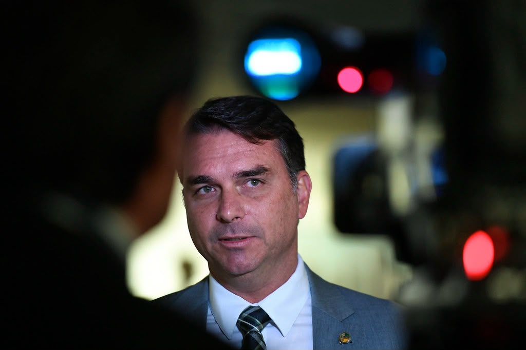 PL adia agenda de Flávio Bolsonaro em Pernambuco
