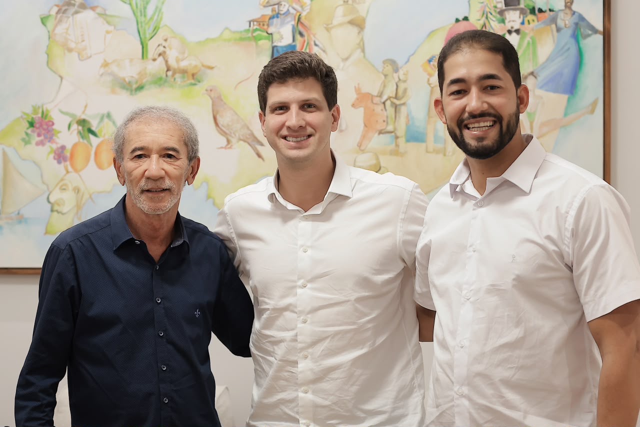 João Campos recebe apoio de ex-prefeito de Camaragibe
