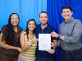 Simão acompanha posse de novos servidores da Educação em Petrolina