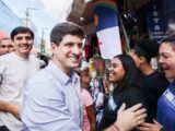 João Campos percorre Feira de Cavaleiro durante agenda em Jaboatão