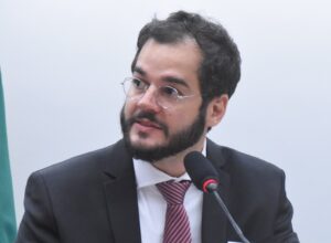 Túlio Gadêlha recebe oitava indicação ao Prêmio Congresso em Foco 2026